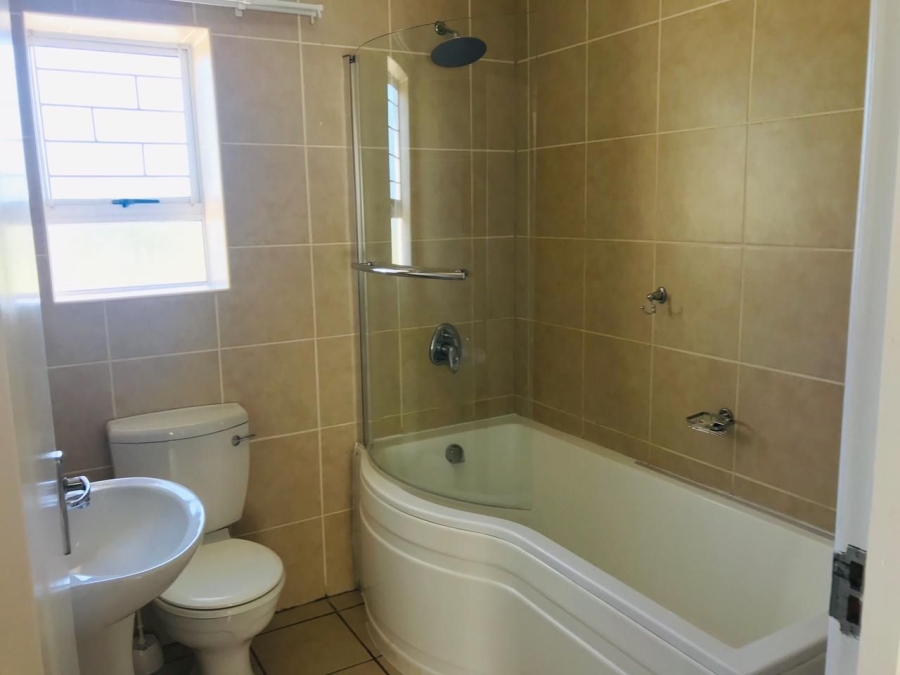 To Let 2 Bedroom Property for Rent in George South Western Cape